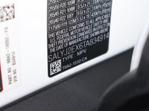 New 2026 Land Rover Range Rover Velar S AWD/4WD image 27