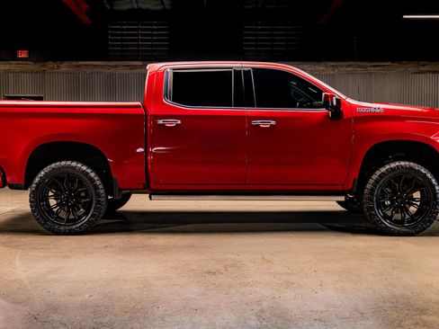 Used 2022 Chevrolet Silverado 1500 High Country image 11