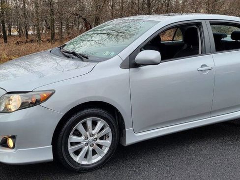 Used 2010 Toyota Corolla S image 9