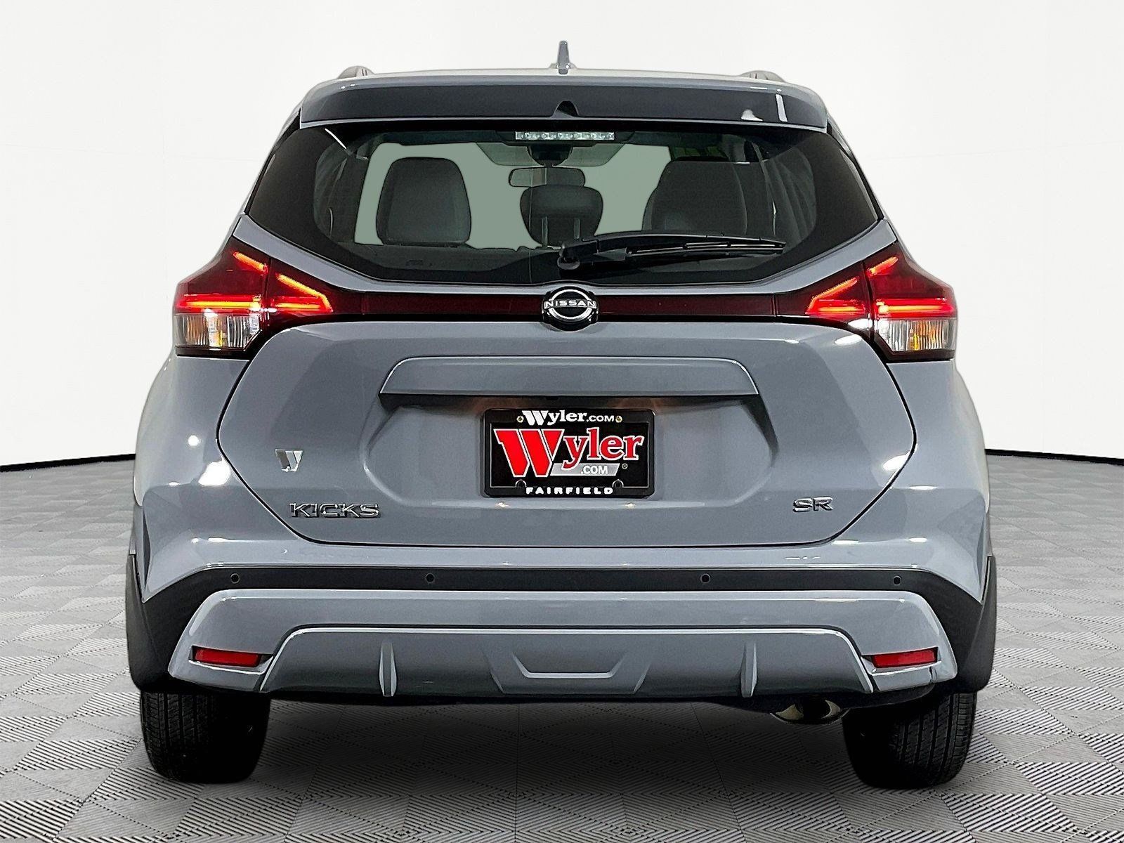 Used 2024 Nissan Kicks SR w/ SR Premium Package FWD image 5