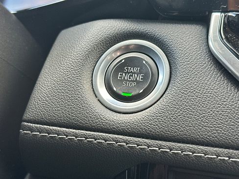 Used 2024 Chevrolet Colorado LT w/ LT Convenience Package image 21