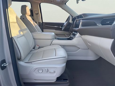 Used 2022 GMC Yukon Denali image 17