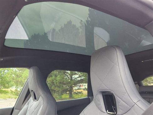 Certified 2025 BMW iX M60 image 39