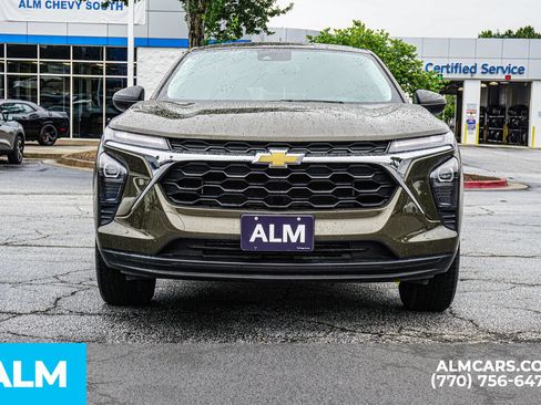 Used 2024 Chevrolet Trax LS FWD image 11