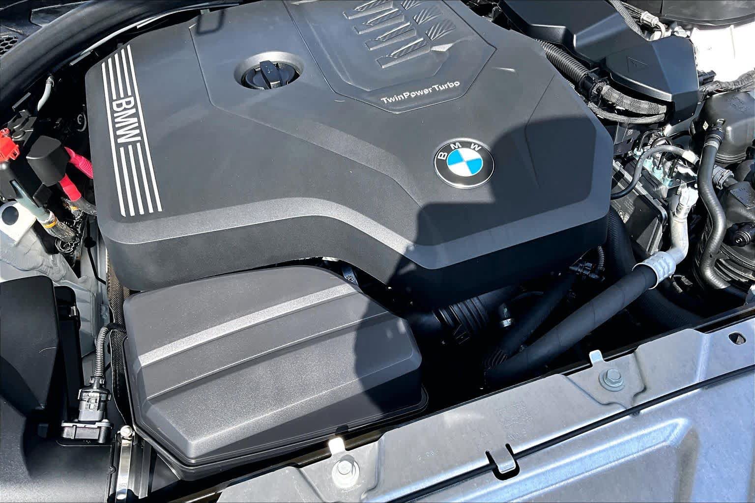 Used 2025 BMW 230i Coupe w/ M Sport Package RWD image 32