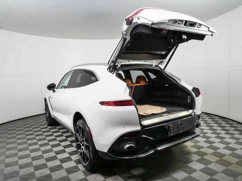 Used 2021 Aston Martin DBX AWD/4WD image 33