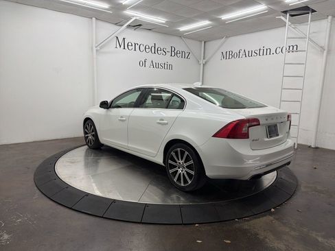 Used 2017 Volvo S60 T5 Inscription image 5