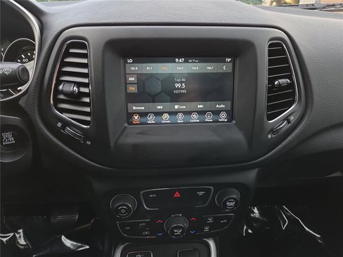Used 2020 Jeep Compass Sport w/ Cold Weather Group FWD image 19