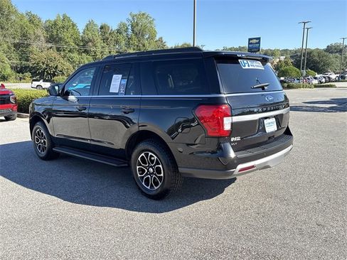 Used 2024 Ford Expedition XLT image 5