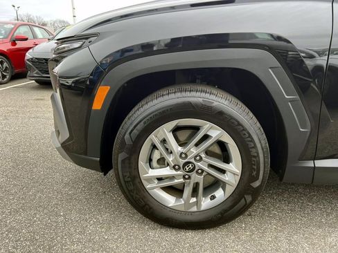 Certified 2025 Hyundai Tucson SE image 7