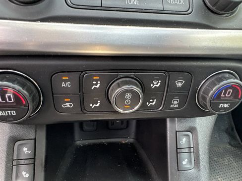 Used 2018 GMC Acadia SLT FWD image 19