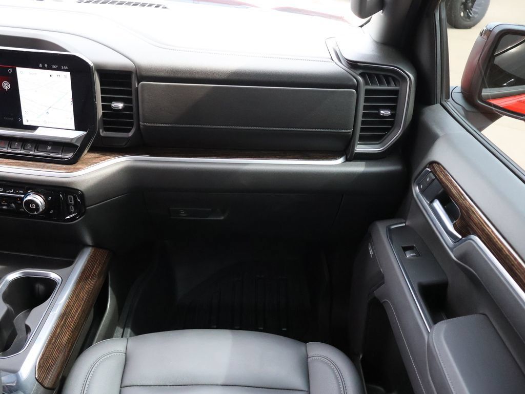 Certified 2025 GMC Sierra 1500 Elevation AWD/4WD image 12