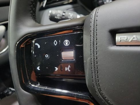 New 2026 Land Rover Range Rover Velar Dynamic SE image 15