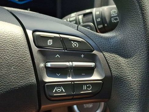 Used 2023 Hyundai Kona SE FWD image 23