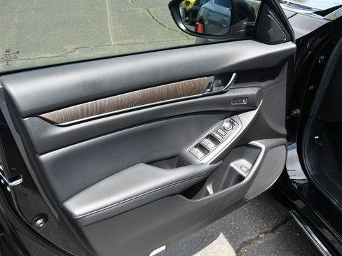 Used 2021 Honda Accord EX-L image 4