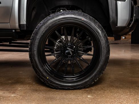 Used 2024 GMC Sierra 2500 Denali Ultimate w/ Max Trailering Package image 12