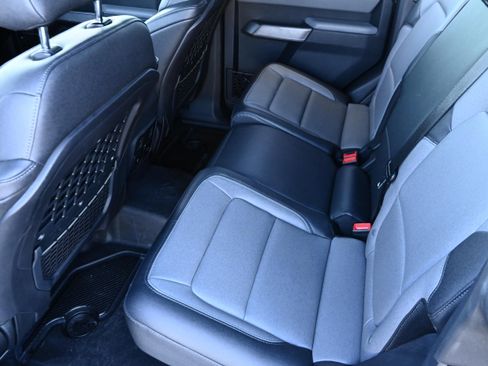 Used 2023 Ford Bronco Everglades image 12