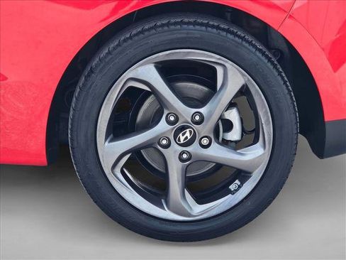 Used 2019 Hyundai Veloster 2.0 image 21