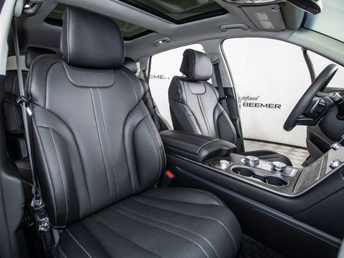 Used 2025 Genesis GV80 2.5T Select image 21