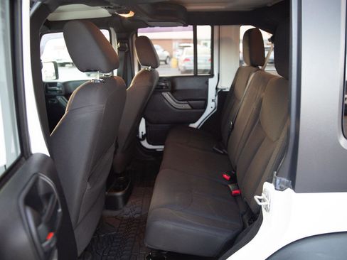 Used 2016 Jeep Wrangler Unlimited Sport image 17