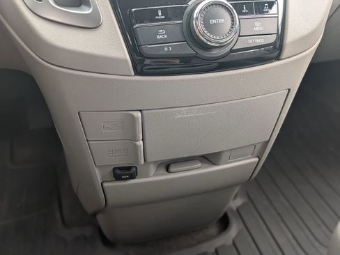 Used 2014 Honda Odyssey EX image 30