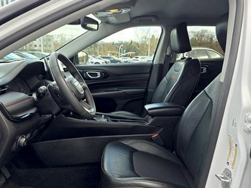 Used 2022 Jeep Compass Trailhawk image 20