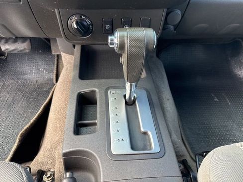 Used 2011 Suzuki Equator Sport image 17