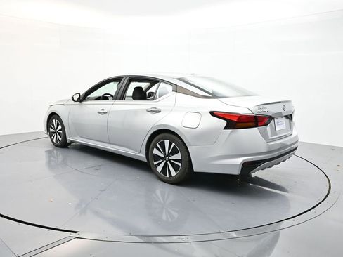 Used 2022 Nissan Altima 2.5 SV image 5