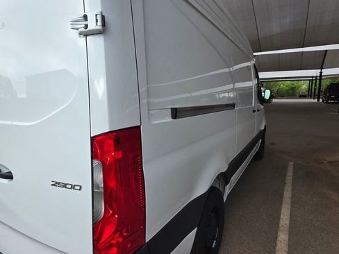 New 2026 Mercedes-Benz Sprinter 2500 image 3