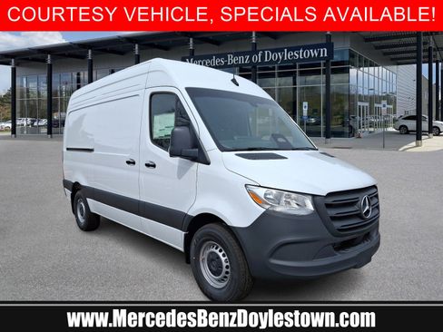 New 2025 Mercedes-Benz Sprinter 2500 image 1