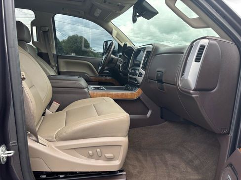 Used 2015 GMC Sierra 2500 SLT w/ Duramax Plus Package AWD/4WD image 11