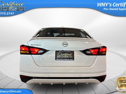 Used 2025 Nissan Altima 2.5 SV image 8
