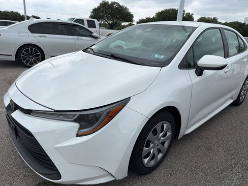 Used 2024 Toyota Corolla LE image 1