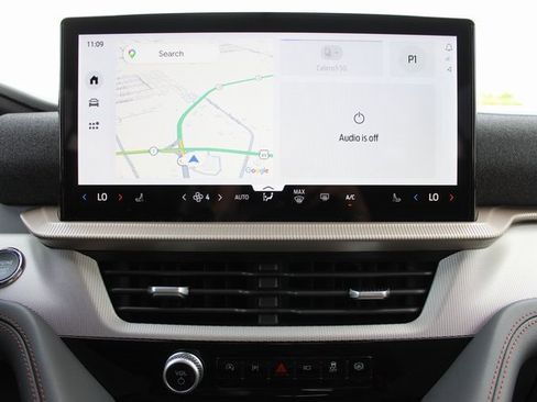 Used 2025 Ford Explorer Active image 27