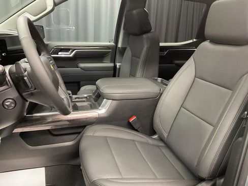 New 2026 Chevrolet Silverado 1500 LTZ w/ LTZ Premium Package AWD/4WD image 15