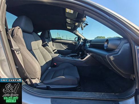 Used 2023 Toyota GR86 w/ ALL Weather Mat Package (TMS) RWD image 19