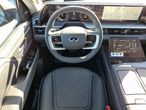 New 2026 INFINITI QX80 Luxe image 8