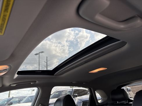 Used 2021 Hyundai Kona Limited FWD image 15