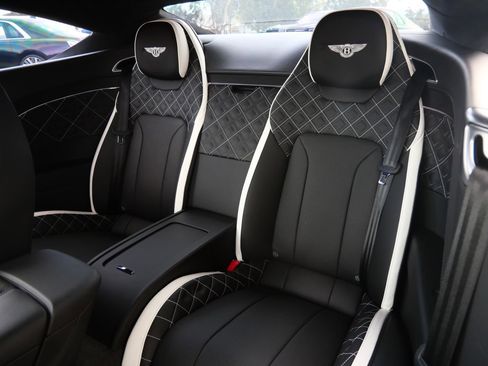 Used 2022 Bentley Continental GT Speed image 24