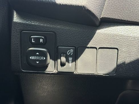 Used 2015 Toyota Corolla S FWD image 21