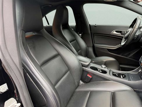 Used 2018 Mercedes-Benz CLA 250 4MATIC image 20