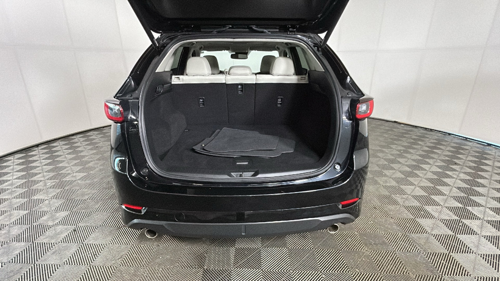 Used 2025 MAZDA CX-5 AWD 2.5 S w/ Preferred Package image 32
