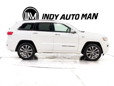 Used 2018 Jeep Grand Cherokee Overland AWD/4WD image 3