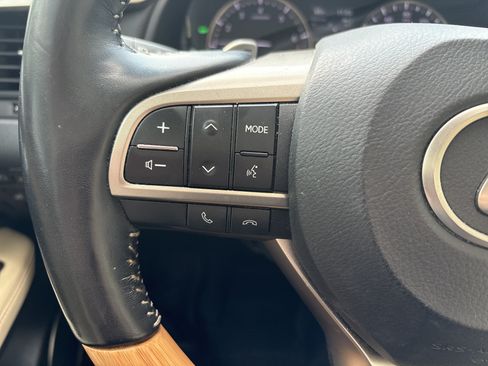 Used 2022 Lexus RX 350L Premium w/ Premium Package AWD/4WD image 19