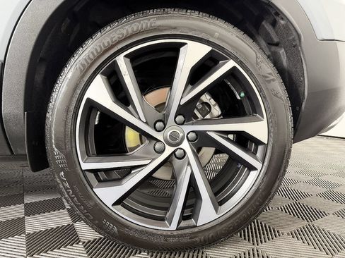 Used 2020 Volvo XC40 T5 R-Design w/ Protection Package Premier AWD/4WD image 26