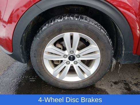 Used 2018 Kia Sportage LX w/ LX Technology Package image 27