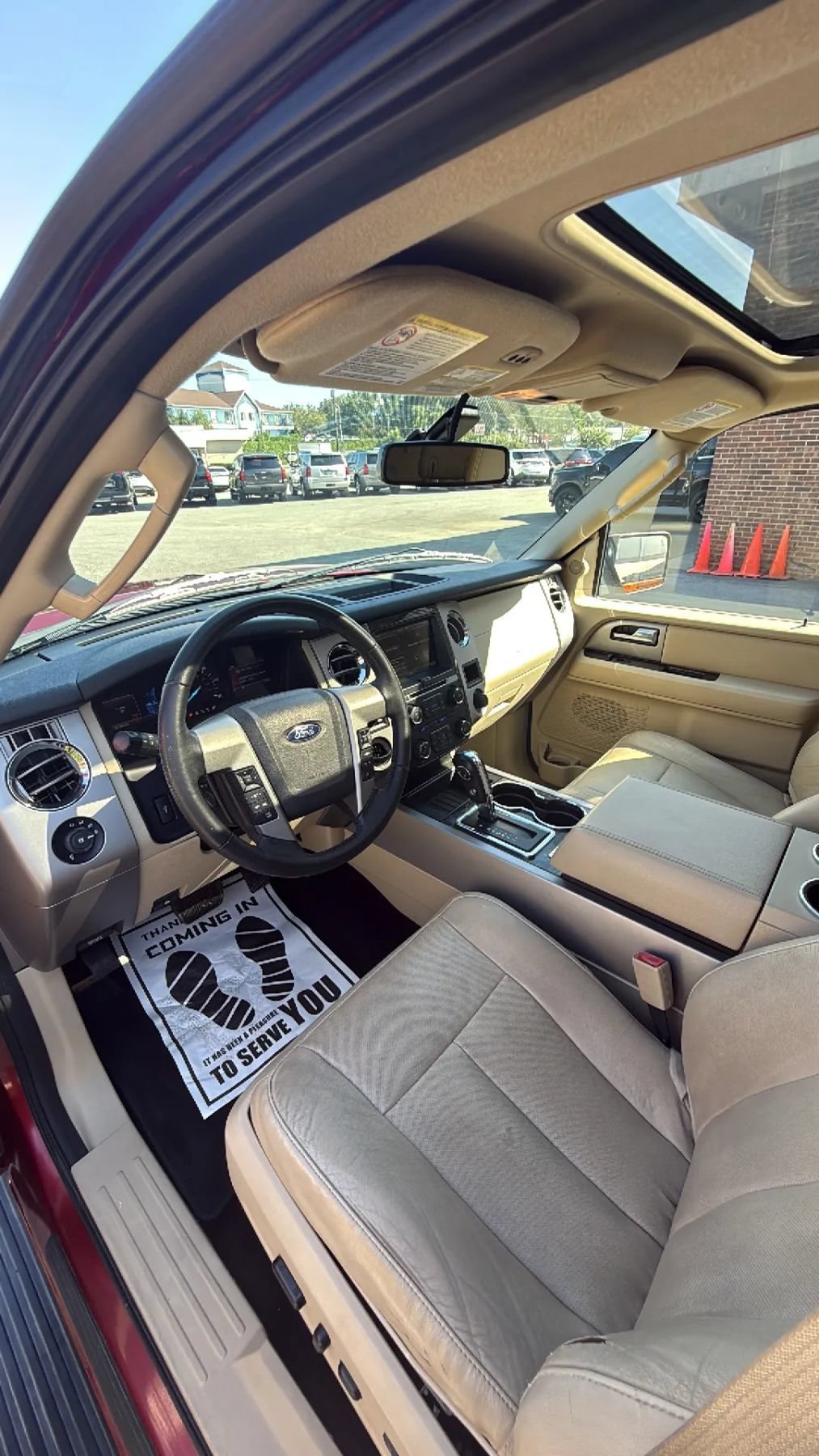 Used 2015 Ford Expedition Limited w/ Equipment Group 301A RWD image 12