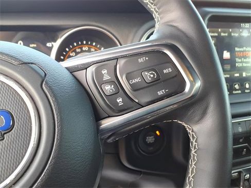 Used 2019 Jeep Wrangler Unlimited Sahara image 15