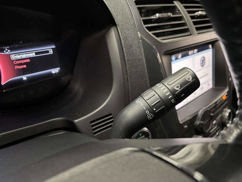 Used 2018 Ford Explorer XLT w/ Equipment Group 202A image 40