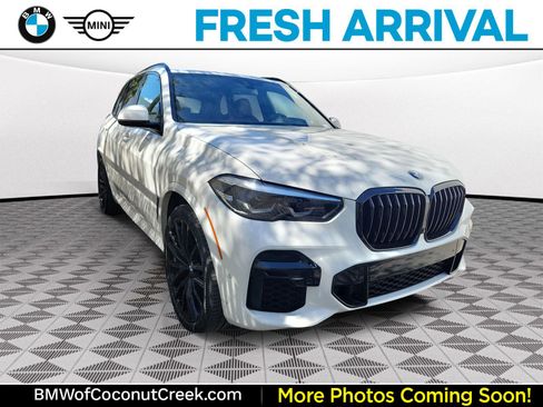 Used 2022 BMW X5 sDrive40i w/ M Sport Package image 1